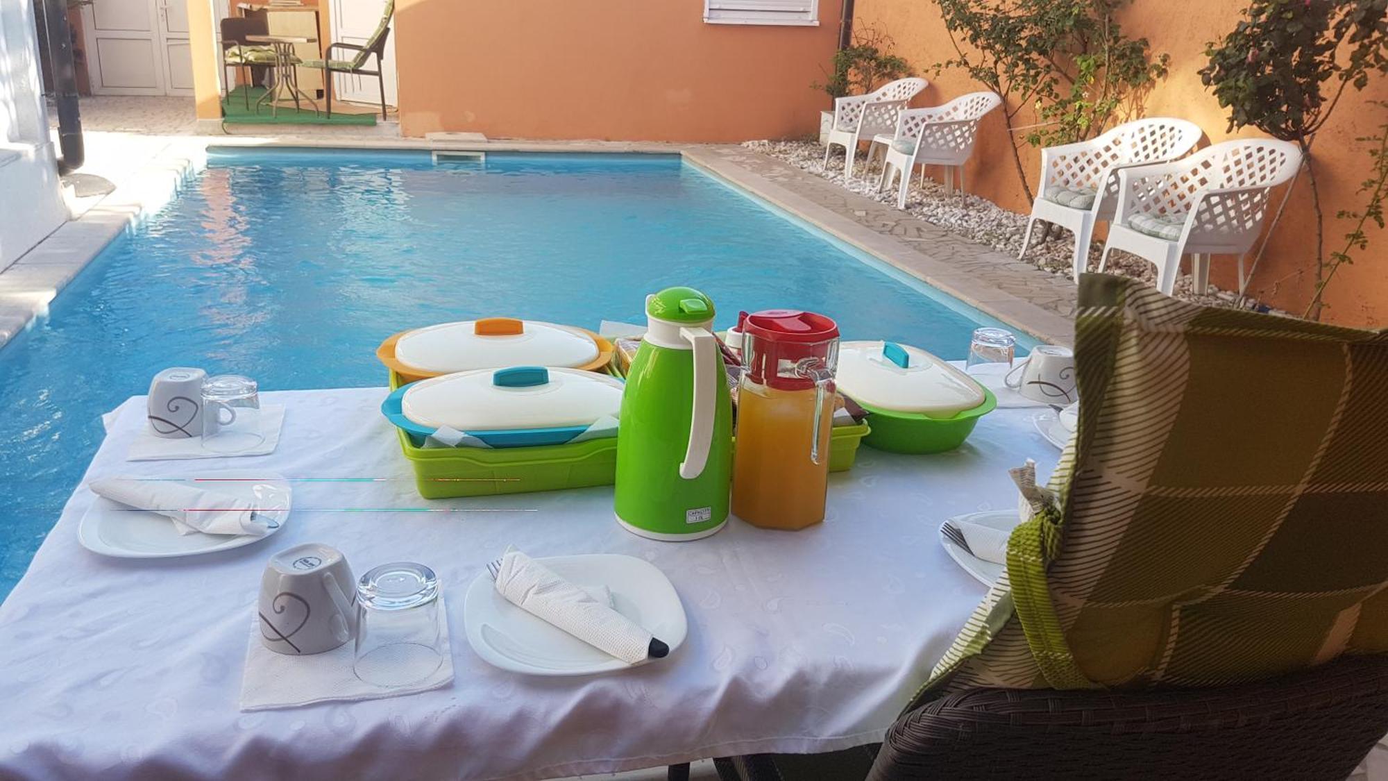 Apple Line Appartments モスタル エクステリア 写真